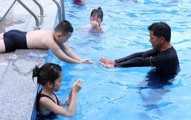 Hồ bơi Sông Phố hiện đang tổ chức các khóa học bơi với mức học phí phù hợp