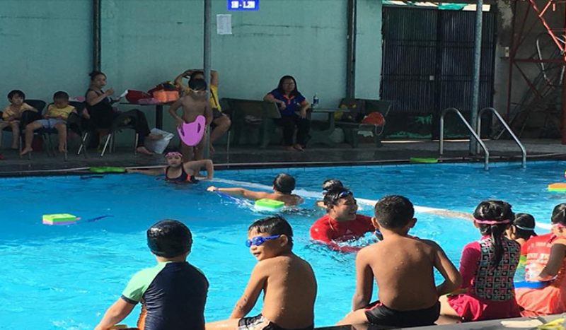 Học bơi bởi thầy dạy chuyên nghiệp tại Bến Cát